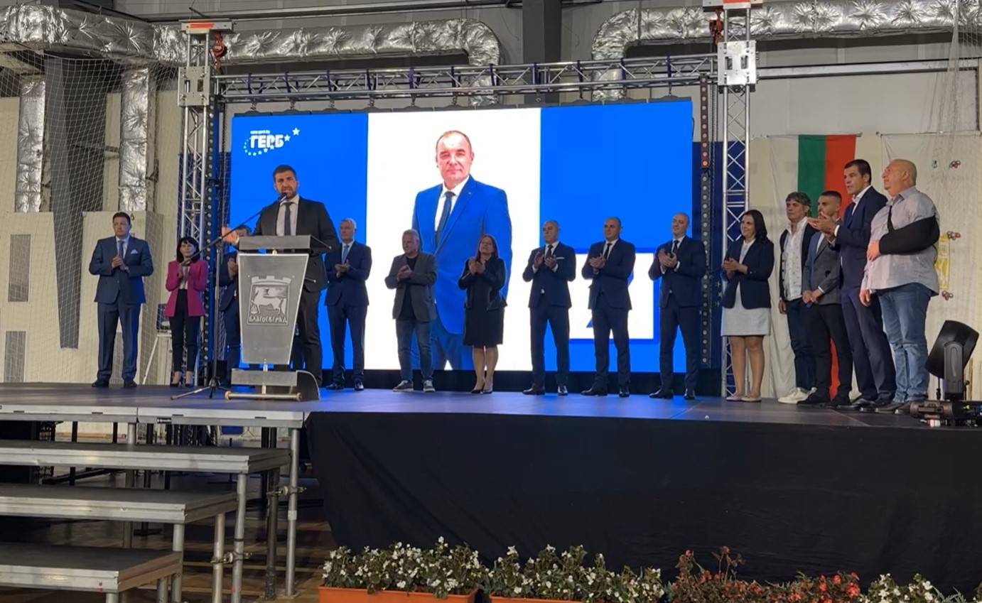  Андрей Новаков 